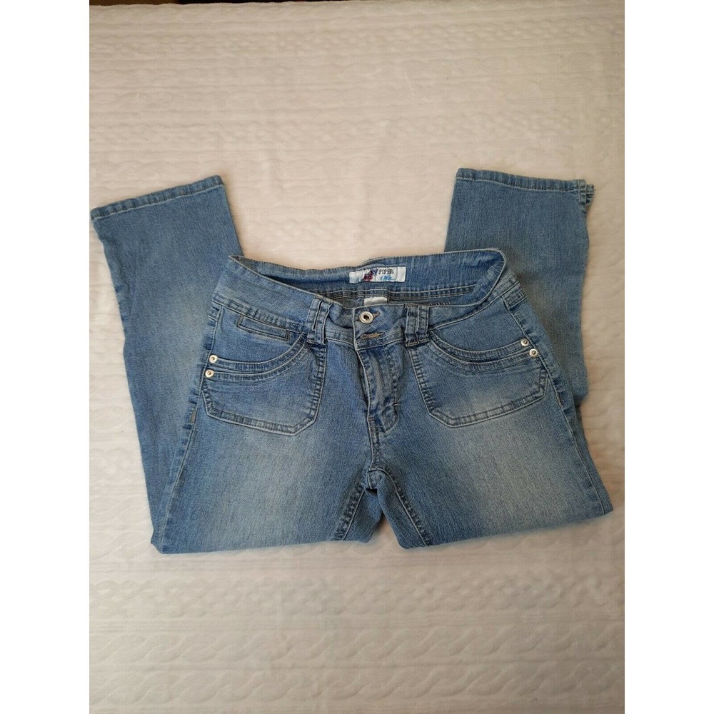Piper & Blue Woman's Denim Capris Size 9 Button Flap Stretch